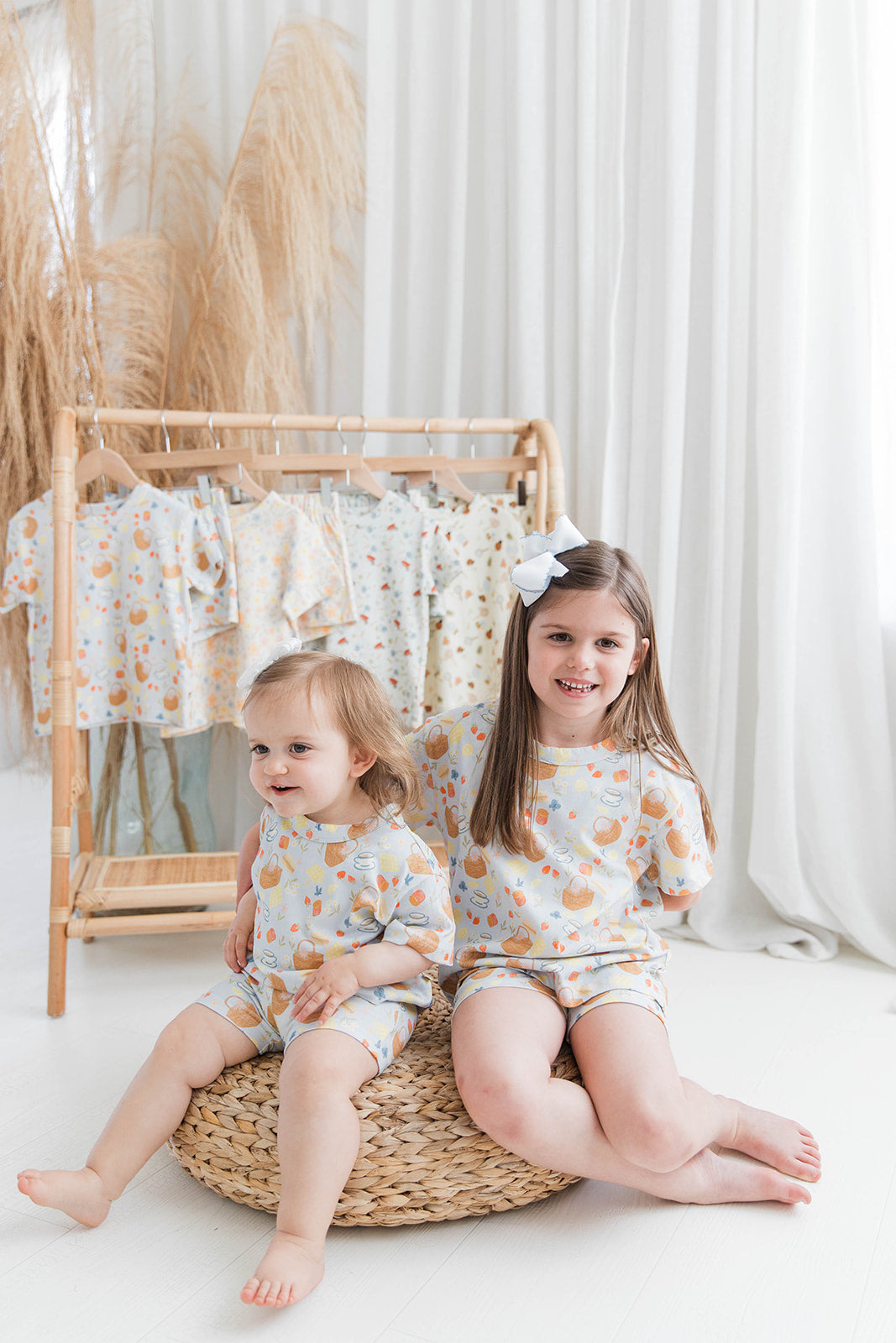 Sunlit Picnic Set